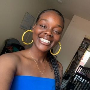 Meet your Posher, Nancy